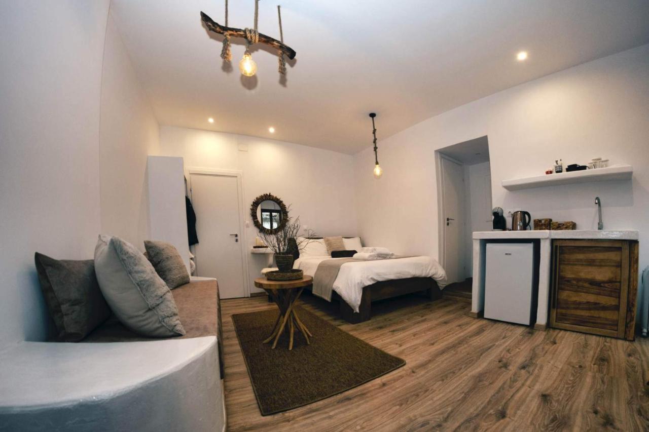 Plaza Guest House Με Tζάκι Arakhova Eksteriør bilde